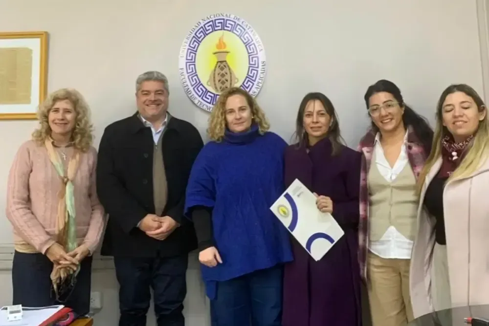 MARA firma acuerdos de capacitación con UOCRA y UNCA