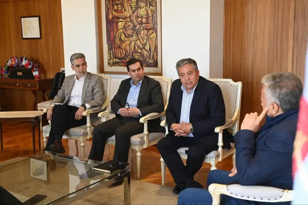 Antofagasta Minerals se reúne con Cornejo en Mendoza