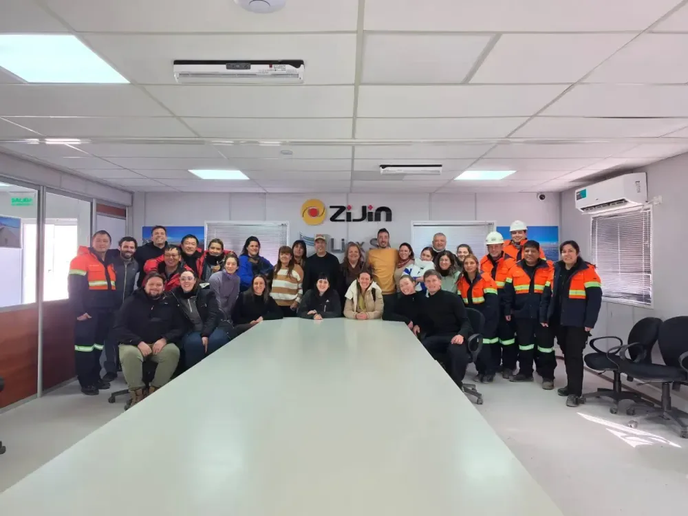 Zijin-Liex rescató a 39 turistas en la cordillera catamarqueña