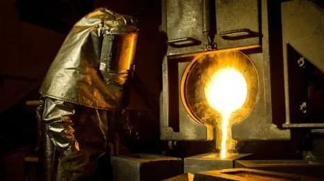 Oro cae y borra ganancias de mineras globales