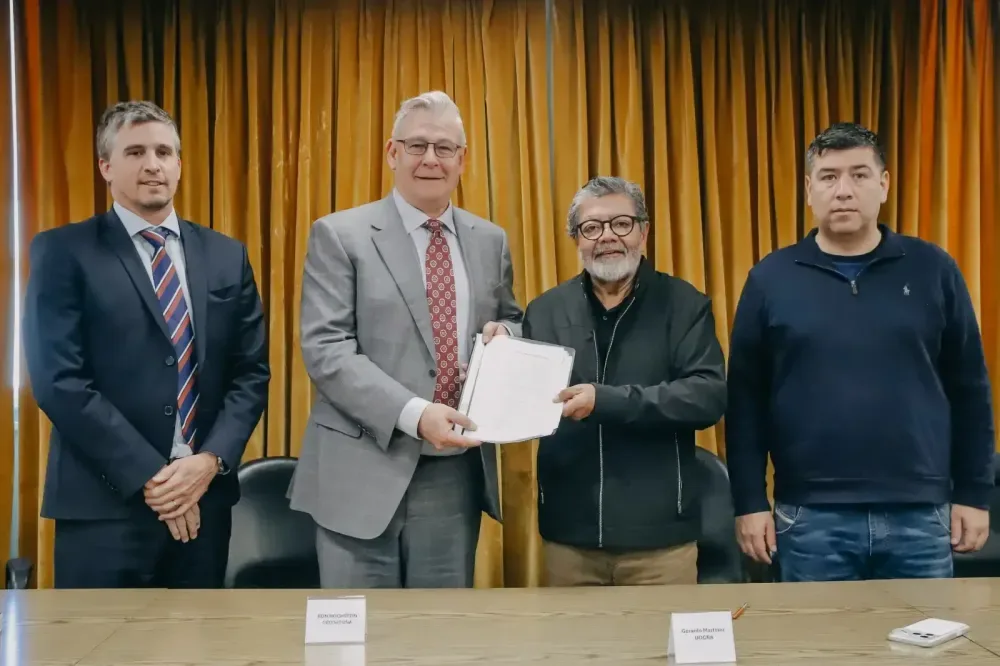 Vicuña y UOCRA fijaron condiciones laborales para contratistas