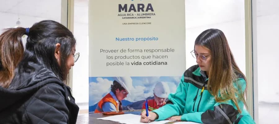 Alumbrera entrevista jóvenes técnicos locales