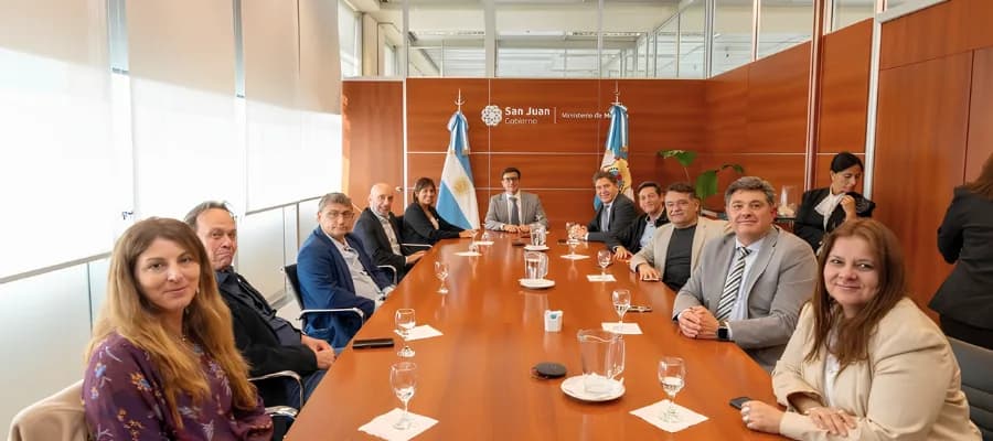 San Juan lanza asistencia financiera para mineros