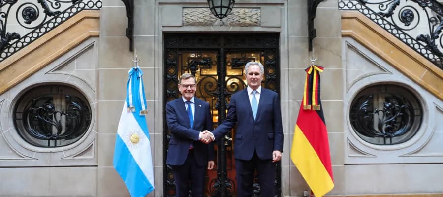 Argentina y Alemania firman acuerdo de minerales críticos