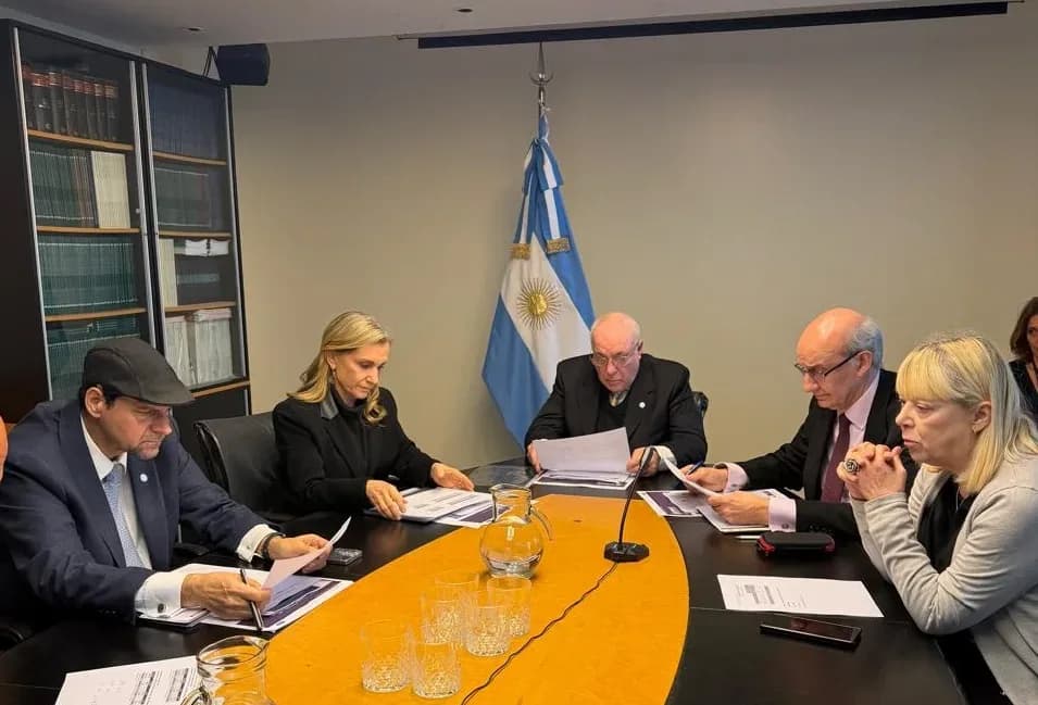 Enrege: directorio frena propuesta de estructura de Serra